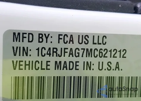 2021 Jeep Grand Cherokee Laredo X 4X4 z USA, uszkodzony, nr VIN 1C4RJFAG7MC621212